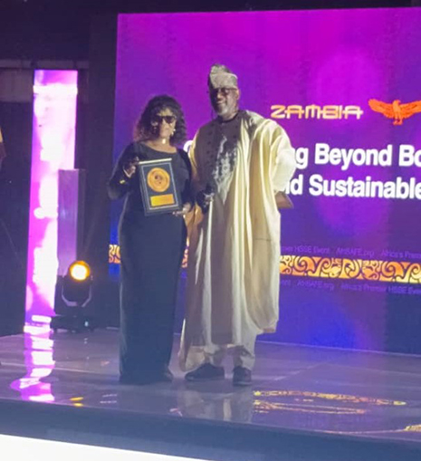 Africa Vision Zero Network Chairperson, Elizabeth Lungu-Nkumbula Nkumbula and Minister of Labour and Social Security receiving AFRISAFE Awards, in Livingstone, Zambia